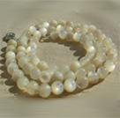 Collier Perles de Coquillage Huître Perlière d'Eau de Mer Taille 5.5mm